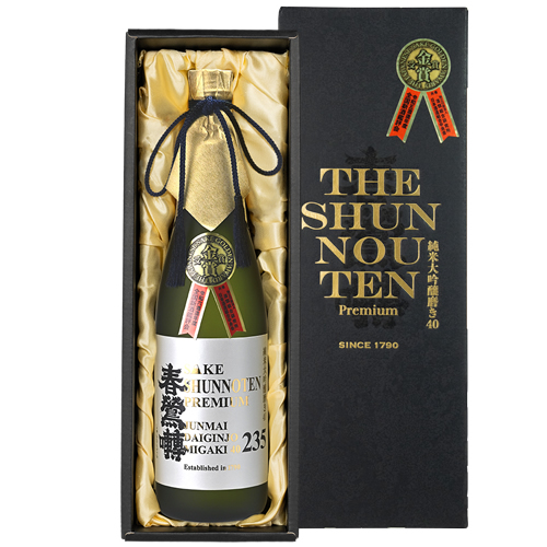 春鶯囀 純米大吟醸酒 磨き40 235 720ml